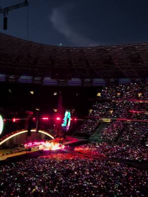 A post by @norameltzer on TikTok caption: Coldplay in my ❤️‍🔥 #foryou #fypシ #foryoupage #viral 