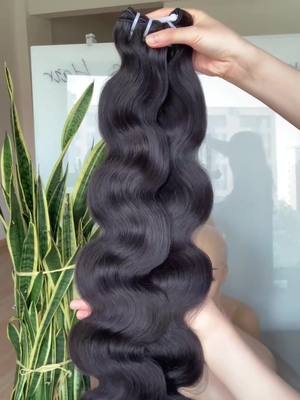 A post by @alice_humanhairfactory on TikTok caption: What a beautiful hair! ❤️ Very fullness #humanhairvendor #bodywave #weave #hairfactory #hair 