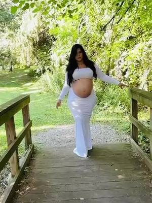 A post by @silva_charlene on TikTok caption: #foryoupage #mommytobe #pregnancyphotoshoot 