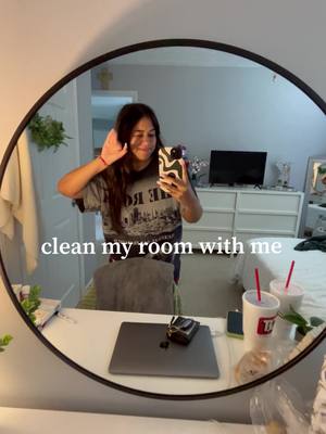 A post by @kaylagalann on TikTok caption: SHES BACKKKKK 🤗 more videos coming soon ;))  #CleanTok #roomdecor #roomdesign #aesthetic 