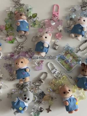 A post by @echzse on TikTok caption: tag your bestie😋😋 #fyp #fypシ #foryou #beads #xyzbca #sylvanian #sylvanianfamilies #calicocritters #matching #bestie #beadedjewelry #beadedkeychains #keychain #SmallBusiness 