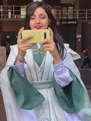 A post by @kreetchu on TikTok caption: @Nerv.cos open your eyes and smile #sunnycon #sunnycon2024 #heavenofficialsblessing #heavenofficialsblessingcosplay #windmastertgcf #windmastercosplay #xielian #xieliancosplay #shiqingxuan #cosplay #comiccon 