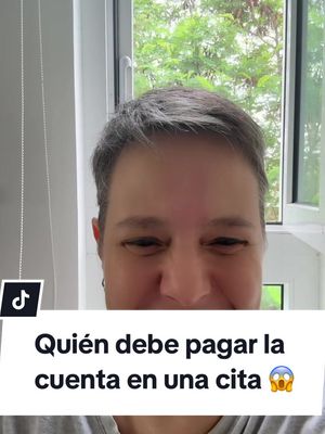 A post by @soniawealthness on TikTok caption: Quién debe pagar la cuenta en una salida?? Explicado simple. Ya no se peleen!  #citas #finanzaspersonales 