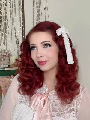 A post by @carlyknighht on TikTok caption: my everyday vintage hair 🎀🤍 #vintage #vintagehair #hairtutorial #voloom @VOLOOM 