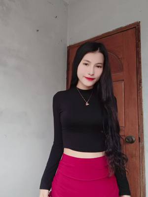 A post by @ on TikTok caption: ⚽ play ချင် သတိရပေး😜🖤 #foryou #foryourpage #trending #fypviral 