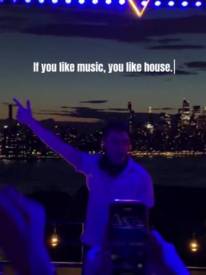 A post by @thedjdentist on TikTok caption: Do you like house music? #howtobecomeadj #music #nyc #sunsetedm #edmtiktok #pioneer #dj #djinglifestyle 