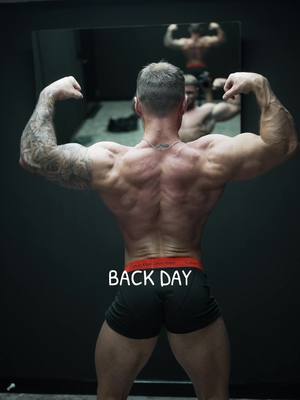 A post by @conorgmurray on TikTok caption: Training like this blew up my back…🔥🫡 #backday #gymmotivation #foryou #GymTok 