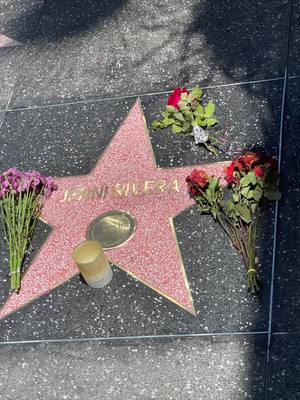 A post by @viana_jade_ on TikTok caption: #ladivadelabanda #jennirivera #walkoffame #star #hollywood #LA #mariposadebarrio #🦋 #foryoupage #fypシ゚viral 