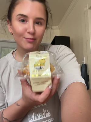 A post by @weronika.fitness on TikTok caption: HUMMUS FIT HAUL @Hummus Fit code “weronika”  #mealprep #muffin #highprotein #food #bodybuilding #fyp #hummusfit 