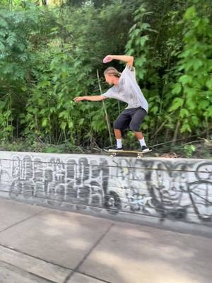 A post by @no.comply on TikTok caption: Stay on your grind 🛹 Nick Beaudet #stayonyourgrind #fyp #Skateboarding 