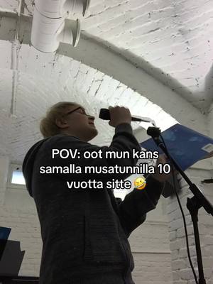 A post by @korpedictus on TikTok caption: Olisiks tullu mun bändiin mukaa? 🎤😆