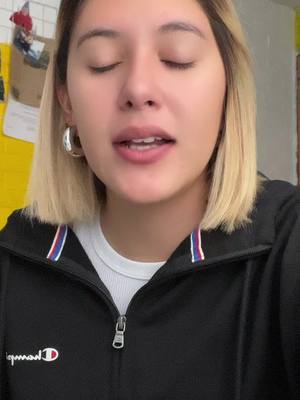 A post by @why.fallon on TikTok caption: #fyp #getreadywithme #arreglateconmigo #yuya #isdin #makeup #universidad #uni #ug #parati 