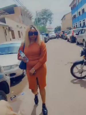 A post by @alicekamano3 on TikTok caption: la. patronne tranquille ♥️♥️♥️♥️@unclebrege7 @brigittekamano🇩🇪🇬🇳 @Adama Adaphonse Samoura @rebecca kamano @Madeleine kamano @Michou prestation kania Soli 