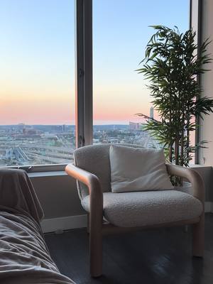 A post by @franknstien on TikTok caption: I can just sit here & vibe all day  #fypage #foryou #skyline #city #skyscrapper #interiordesign #japandi #homedecor #sunset #apartment #apartmenttour #Home #boston #bostontiktok #apartmentinspo 