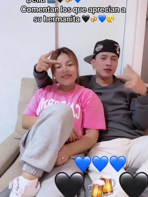 A post by @pelukas.502 on TikTok caption: @DINA 💙🌙🫡 @Pelukas🖤🍻🖤team bolo🖤🍻🖤 🖤🍻💙💙🍻🖤🫂🫂🫂💙🍻🖤🖤🍻💙