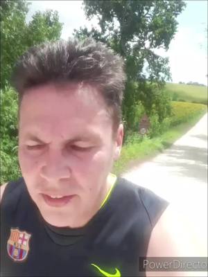 A post by @simonevitali1975 on TikTok caption: Il motivatore sportivo.. Ciccioni non vi illudete ad una certa età il lavoro non paga più 🤣