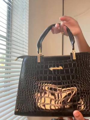 A post by @eluethiopa on TikTok caption: #ad ,#Bags #2024, #Simple #Plain #Pu #Leather #good #quality 