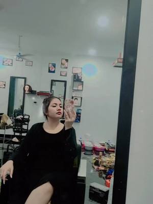 A post by @dy23duj0la86 on TikTok caption: #CapCut 