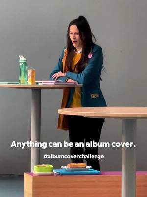 A post by @djamilaly on TikTok caption: Julia had er even geen zin meer in — #CapaDeAlbum #albumcover  