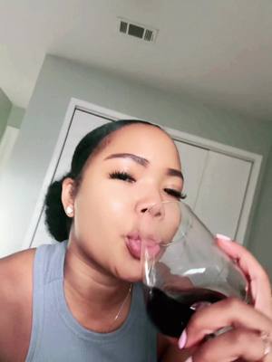 A post by @itssmolly_noperk on TikTok caption: Just me and my glass againt the world 