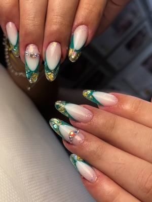 A post by @nailsbyile on TikTok caption: #nails ✨