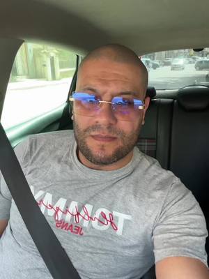 A post by @elgosto00 on TikTok caption: #faridelghosto #cejour #الصين_ماله_حل😂 #تيكتوك #الهم_صلي_على_محمد_وأل_محمد #almanya #المغرب🇲🇦تونس🇹🇳الجزائر🇩🇿 #friends #تيك_توك 