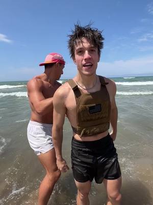 A post by @axelwebber on TikTok caption: spoiler: i sank #brotherlylove 