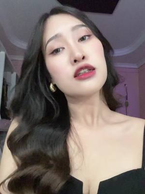 A post by @moeeyatikyaw on TikTok caption: ချွဲပစ် version of me 😆