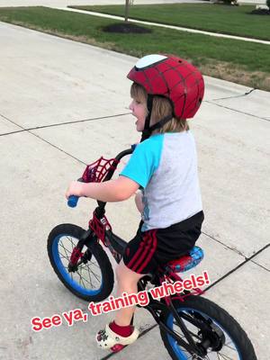 A post by @1dude2doodles on TikTok caption: So proud of this little guy #toddlerbikelife #notrainingwheels 