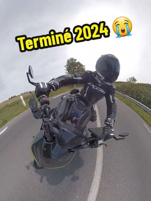 A post by @chrisz1000r on TikTok caption: Quand ta saison s’arrête plus tôt que prévu 😔 "fini pour 2024" #pourtoi #pourtoimotard #foryou #foryoumotard #fyp #fypシ #sortiemoto #motardfrance #chutemoto #accident #motardsfrance #tiktokmotard #bike #bikelifeworld #bikelife #motorradliebe #motardtiktok #triste #coeurbrisé 