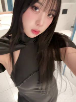 A post by @youngji_02 on TikTok caption: :b