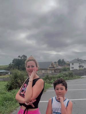 A post by @curlysire on TikTok caption: En tierras gallegas 🌧️⛈️☔️