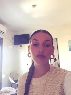 A post by @alessiaortenziii on TikTok caption: 🇬🇷🇬🇷🇬🇷