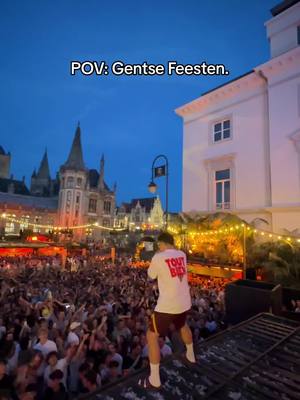 A post by @omdathetkanaveragerob on TikTok caption: 10 days of Gentse Feesten is WILD 🤯