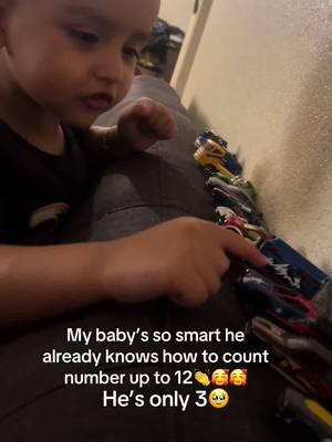 A post by @angelicaalvarez38 on TikTok caption: Bien inteligente mi chiquito bello 🥰💙#smartbaby #3yearsolds #fyp #bebestiktoks #fyp #video #video #parati #😎 