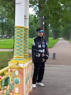 A post by @xuibon on TikTok caption: @АЙСИКСВАН #DCW #dopeclvb #i61 #yungrussia #санктпетербург 