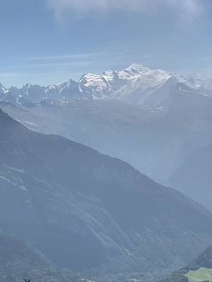 A post by @baptistedumand6 on TikTok caption: Sorti matinal ⛰️ #mountain #moutainview #montblanc #Hiking #views #foryou #foryoupage #pourtoii 