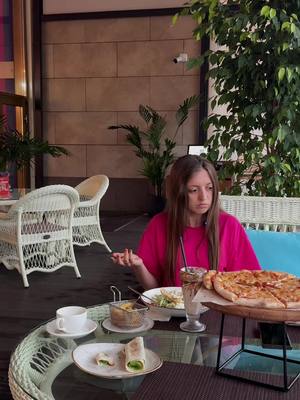 A post by @natalikes on TikTok caption: How to eat for free🤣 Лайфхак как поесть бестплатно 