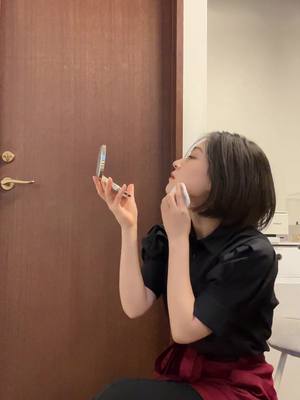 A post by @mayumi_mmm on TikTok caption: メイク直しからすぐ切り替えできる人すごい