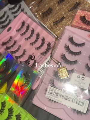 A post by @gill.klb on TikTok caption: obsession…🤍                                 #foryou #fy #makeup #lashes #fürdich #foryoupage 