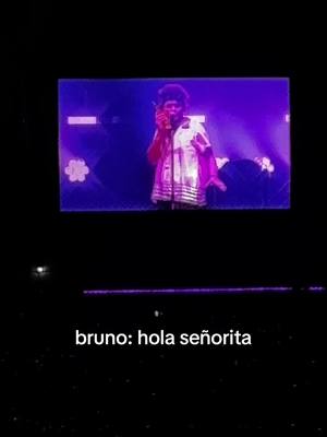 A post by @yosoynury on TikTok caption: contexto: aaHHhhHh brunitoooo👁️🫦👁️❤️‍🔥  #brunomars #brunomarsconcert #brunomarsmexico #brunomarscdmx #papibrunito #brunito #capitanfuego 