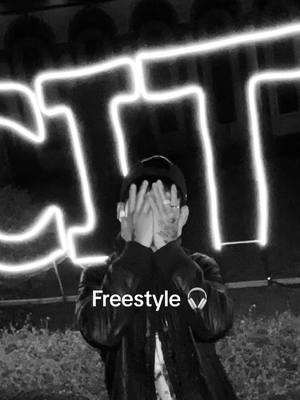 A post by @maapich on TikTok caption: #freestyle 