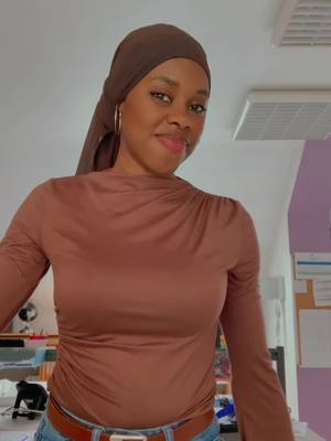 A post by @fatimbarry1995 on TikTok caption: #percersurtiktok #tutorial #conseil  @Fatim@h_B@rry_224🇬🇳   