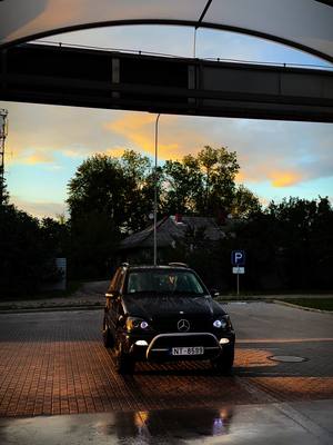 A post by @prosto_sharpik on TikTok caption: #mercedesbenz #ml270 #rezekne #latvia #germany 