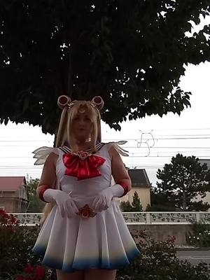 A post by @shigicoslove on TikTok caption: #supersailormoon #usagicosplay #sailormoonusagi #sailormooncosplay #supersailormooncosplay #sailormoon #sailormoon #cosplay #cosplay #usagitsukino #shigicoslove 