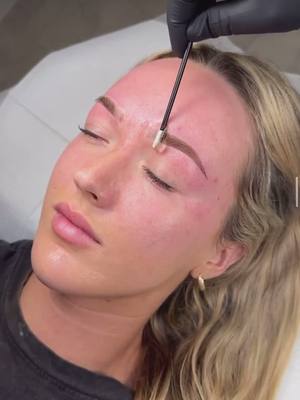 A post by @inestimable.06 on TikTok caption: Combo mix  Technique ombré brow + poil à poil ( pour des sourcils défini, fournis  et sophistiqué)  Douleur: 5/10  Durée de la prestation : 1h  Cicatrisation : 7 à 10 jours Prix: 270€  Retouche fixation 1 mois: 50€ Conseils après pigmentation ( 7 à 10jours)  🚫 Ne pas mouiller les sourcils  🚫Pas d’exposition au soleil 🚫Pas d’Uv  🚫Sauna/ Hammam interdit  🚫Ne pas gratter les croûtes  ✅Vaseline a appliquer matin et soir. #brow #shading #sourcils #blading #cannes #microshading #eyebrows #pourtoi #foryou #beauty 