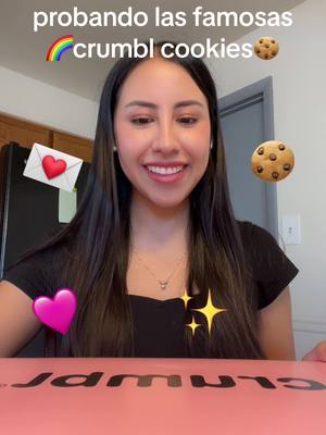 A post by @belietty_ on TikTok caption: Una delicia 10/10 mini vlog probando las famosas crumbl cookies 🩷🍪✨ nuchas hracias @claudia por esta linda y deliciosa sorpresa, tqm 🩹💜 #crumbl #crumblcookies #crumblcookiesoftheweek #comida #food #postres #loquecomoenundia #viral #longervideos @Crumbl Cookies @Crumbl Cookies Canada 