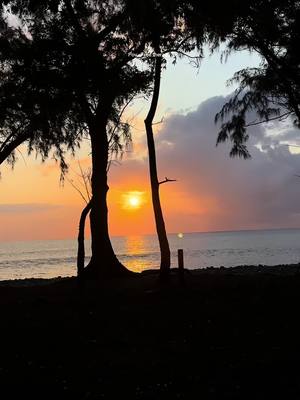 A post by @ on TikTok caption: Sunset and sea heals everything ❤️‍🩹  _____________________________ #sunset #sunsetlover #sea #ocean #beach #reunionisland #therapy 