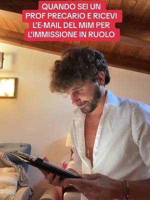 A post by @ilprof_andrea on TikTok caption: UN SOGNO CHE SO REALIZZA! Auguro a tutti i colleghi di vivere questo momento! Anche se di ruolo, il mio cuore sara sempre da PRECARIO♥️🥳