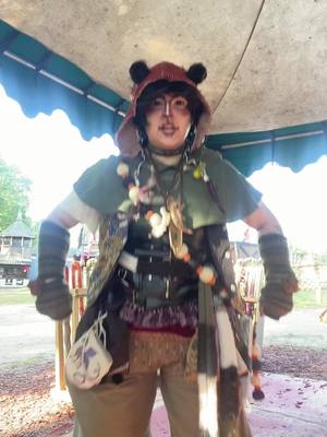 A post by @inky.teeth on TikTok caption: RENFAIRE #renfaire #renaissance 